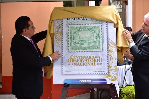 Lanzan sello postal conmemorativo por centenario del Observatorio Nacional