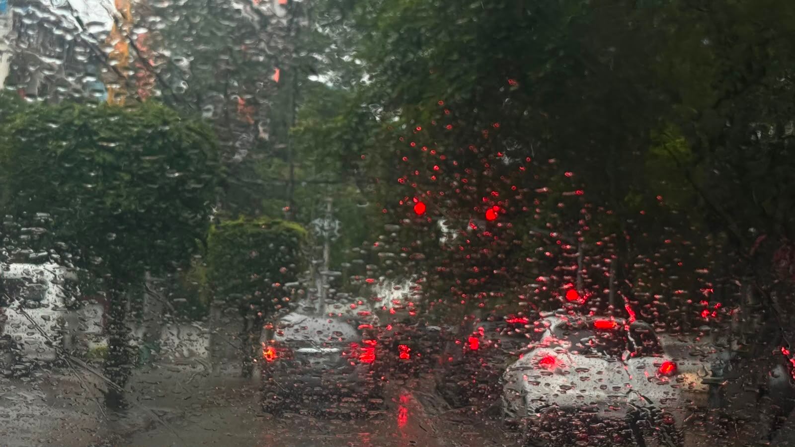 Dos ondas del este afectarán a Guatemala esta semana 