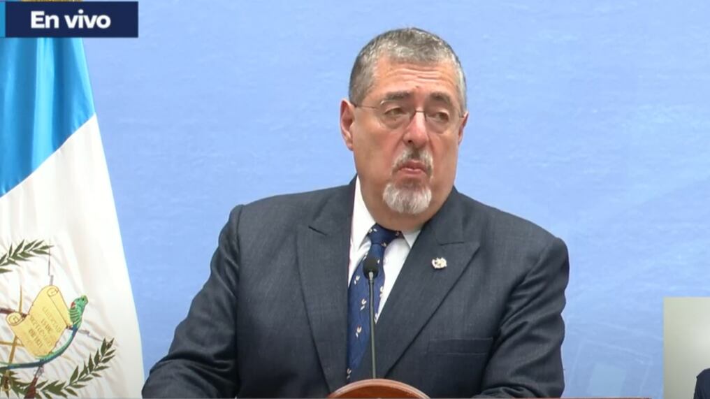 El presidente Bernardo Arévalo dice que avalará el Día Nacional de la Biblia.