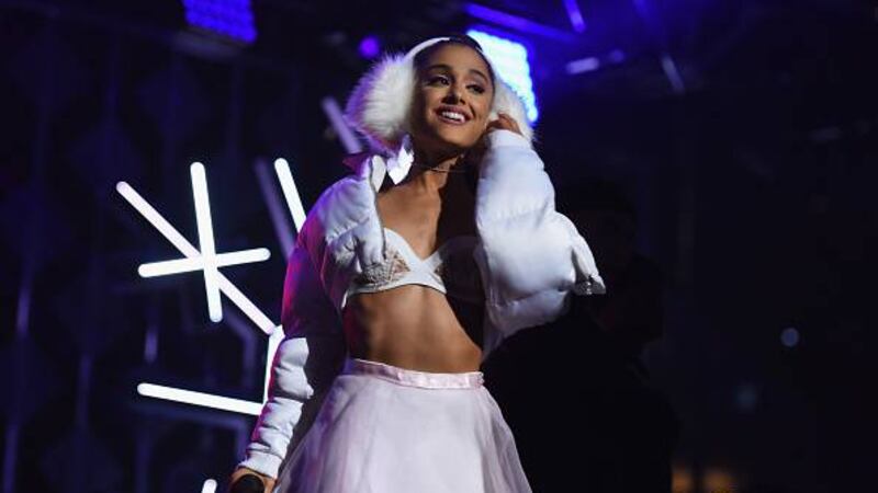 Famosos se solidarizan con Ariana Grande y las víctimas del atentado de Manchester