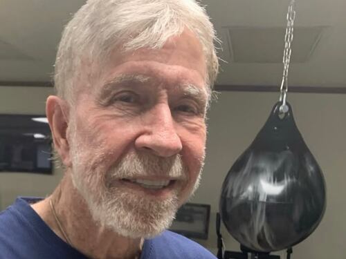 Chuck Norris es hospitalizado de emergencia