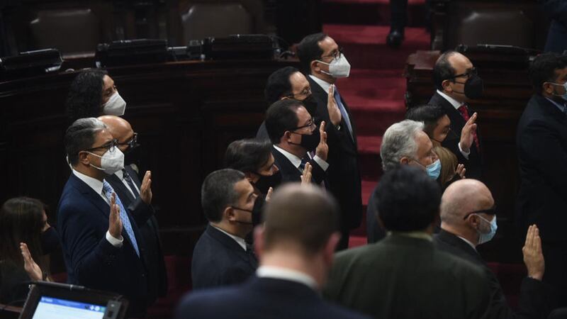 Juramentan a la Comisión de Postulación para elección de fiscal general y jefe del MP