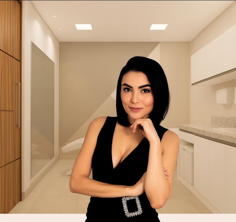 Viviana Acosta, nuestra experta Esteticista con más de 20 años de experiencia en faciales avanzados y tratamientos con láser.