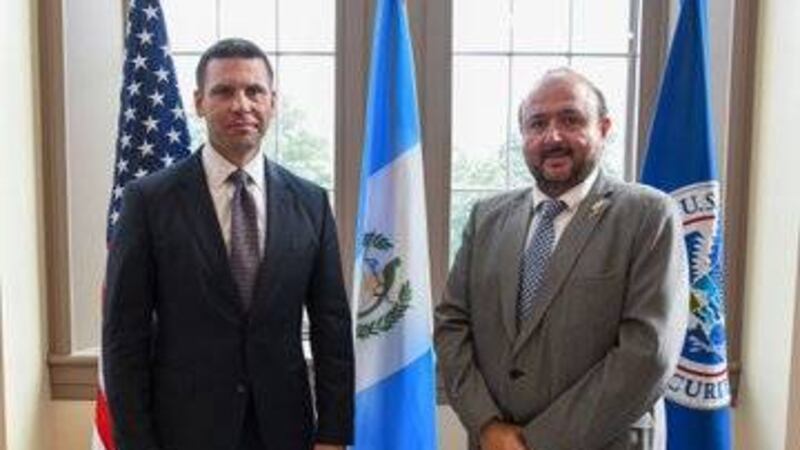 Ministro de Economía designado por Giammattei se reúne con McAleenan y Almagro