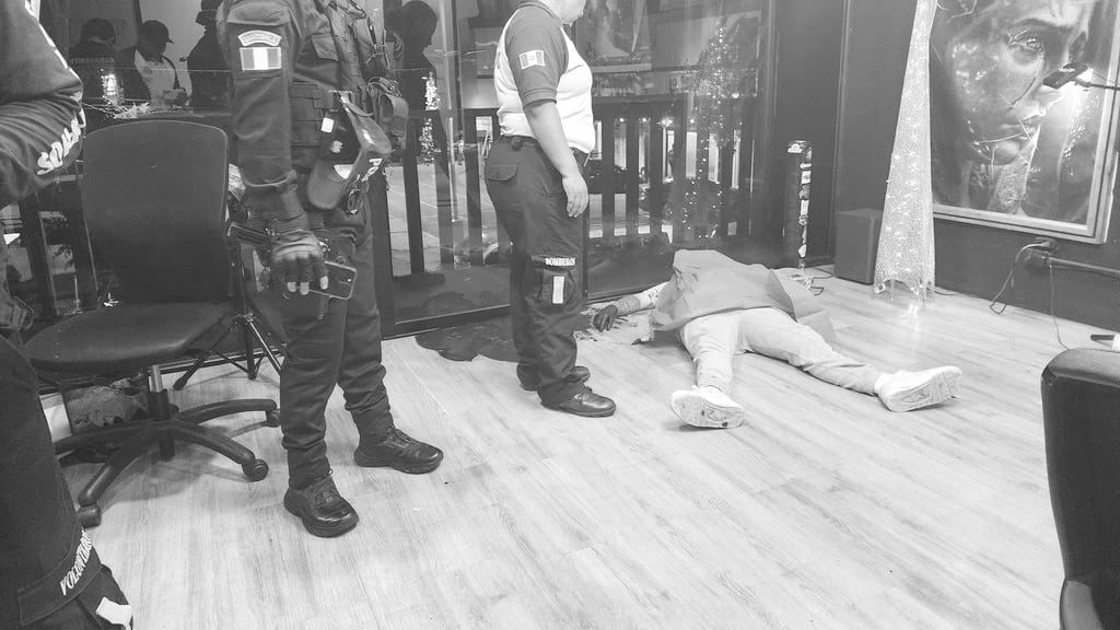 Ataque armado en un estudio de tatuaje. Foto: CBV