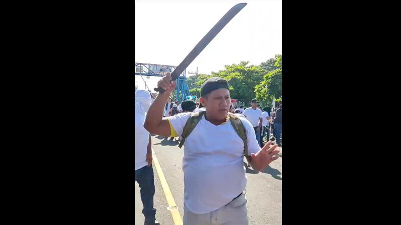 Grupo armado ataca a miembros de Codeca en Retalhuleu