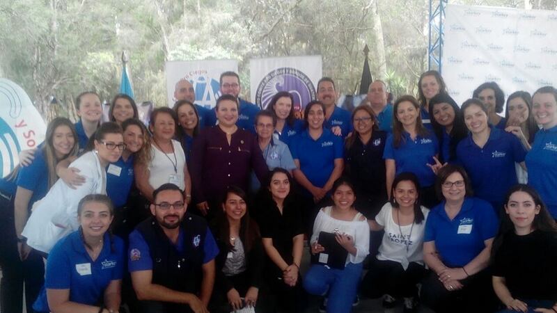 Más de mil personas vuelven a escuchar con este programa