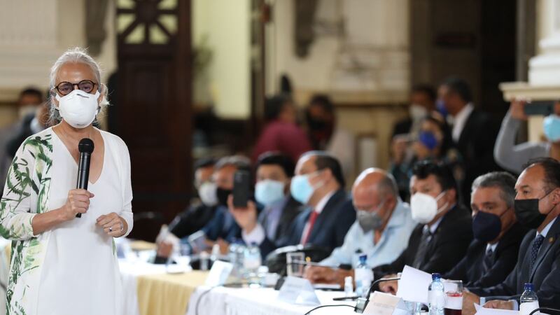 Presidente del Congreso atrasa discusión de iniciativa de ley para atender hospitales y restricciones