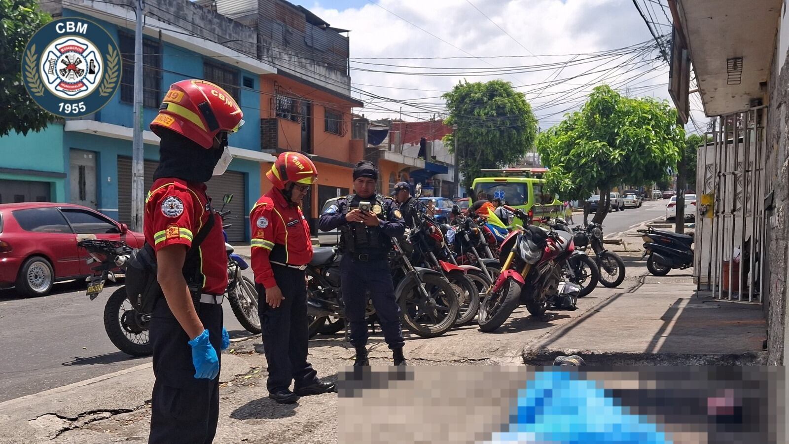 Un hombre de aproximadamente 25 años de edad pierde la vida. Foto: Bomberos Municipales. Foto: CBM