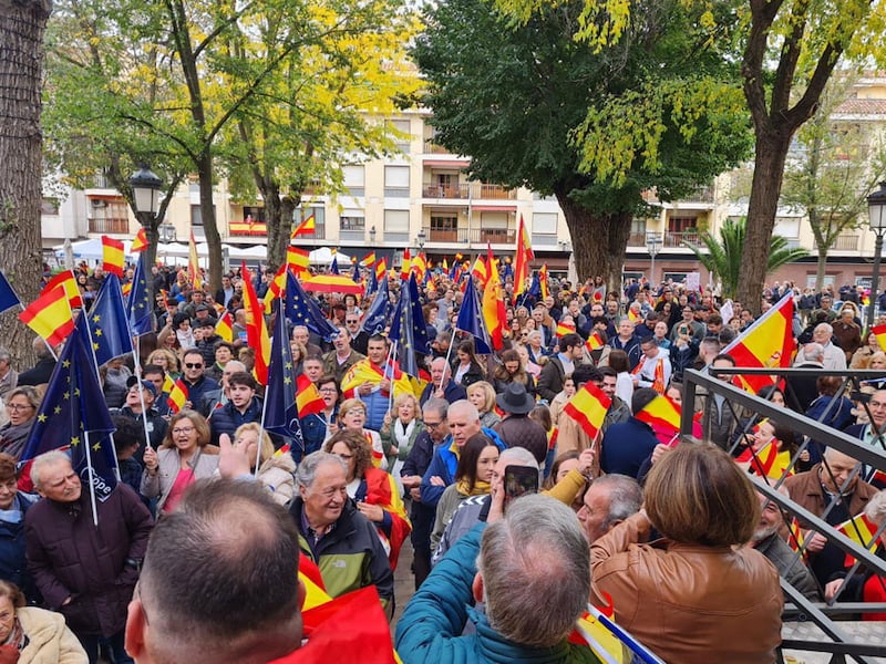 Derecha en España se manifiesta contra Sánchez y amnistía de independentistas catalanes