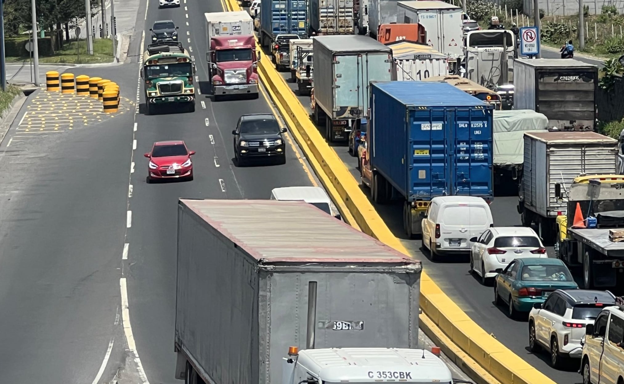 VIDEO. 10 kilómetros de tráfico en ruta al Pacífico por mortal accidente