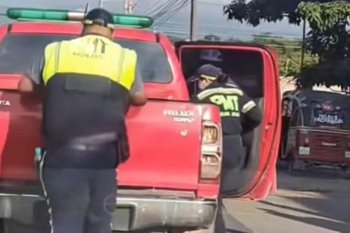 VIDEO. Momento en que PMT de Jalapa sufre caída de un picop