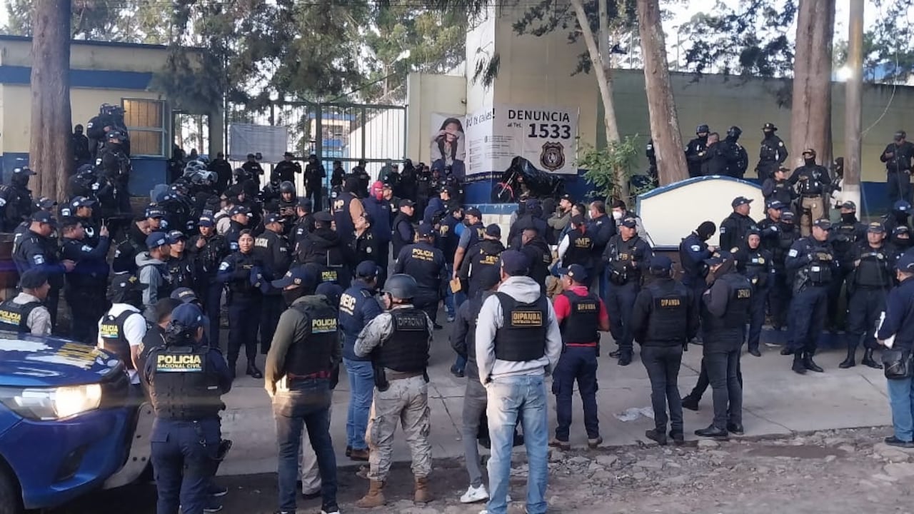Auntoridades reportan la captura de 8 guardias penitenciarios. (Foto: Redes sociales)