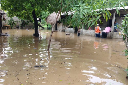 Lluvias elevan nivel de ríos y aumentan riesgo de inundaciones en Guatemala
