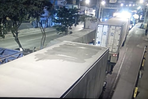 Dos cabezales bloquean ingreso a la capital en ruta al Atlántico