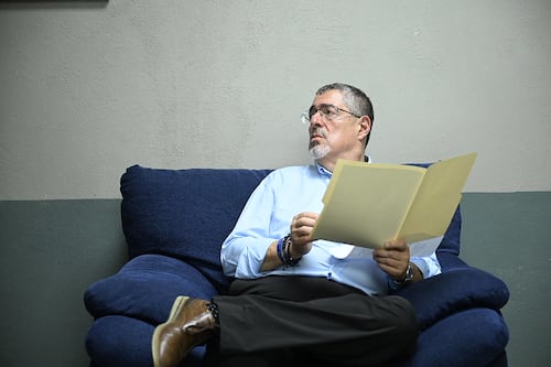 Arévalo adelanta que se reunirá con los seis aspirantes a Fiscal General