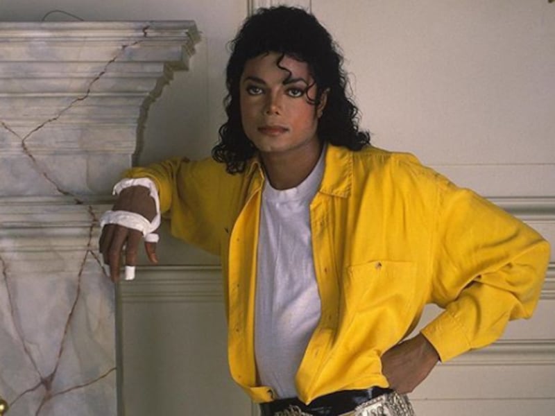 Exponen nuevos y escalofriantes detalles de la autopsia de Michael Jackson
