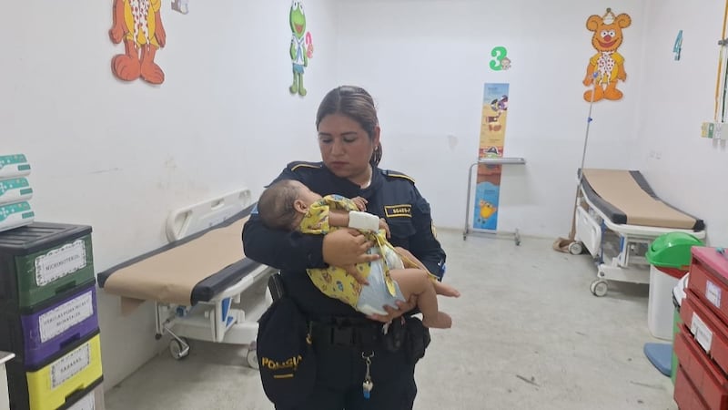 PNC realiza coordinaciones y rescata a la bebé de aproximadamente diez meses