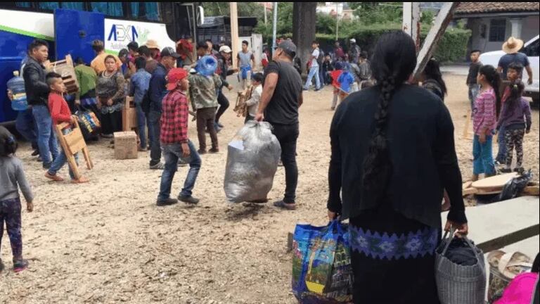 Mexicanos cruzan la frontera por temor a los traficantes de drogas. Foto: Archivo