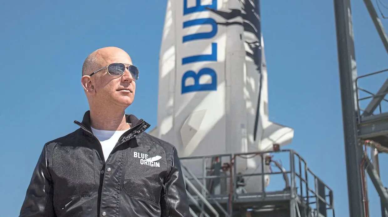 Las invitadas que Jeff Bezos tiene planeado llevar a la luna
