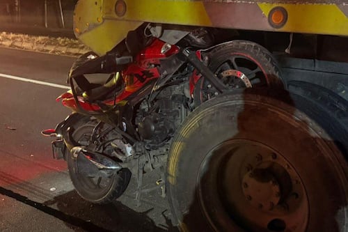 Joven muere tras incrustar su moto en las llantas de un camión en la ruta al Pacífico