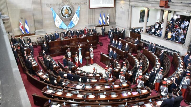 Congreso adjudica Q13 millones en seguros de vida para diputados