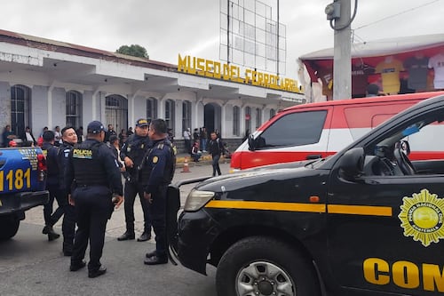 Balacera en parqueo de zona 1 deja a un hombre gravemente herido