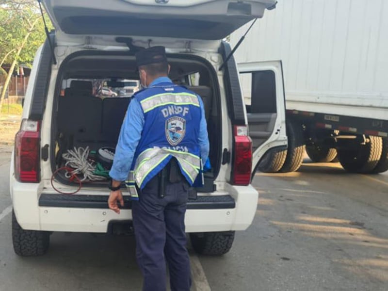 Guatemaltecos son detenidos en Honduras con 30 mil dólares