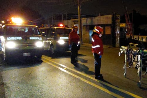 Motorista muere al impactar con plataforma metálica de cabezal en alrededores del Parque Erick Barrondo
