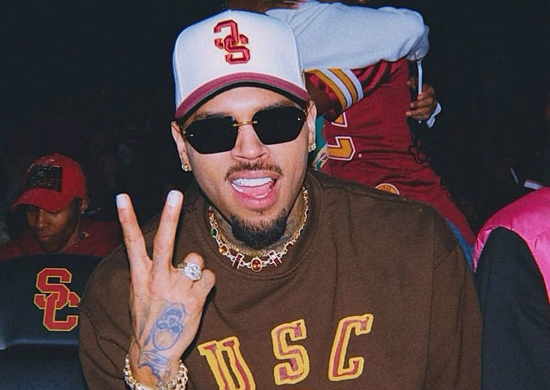 Chris Brown arrestado en Reino Unido por agresión
El cantante fue detenido tras una orden judicial británica.