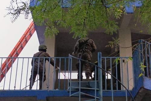 Operativo en cárcel “Los Jocotes”: decomisan equipos de internet a reos en Zacapa