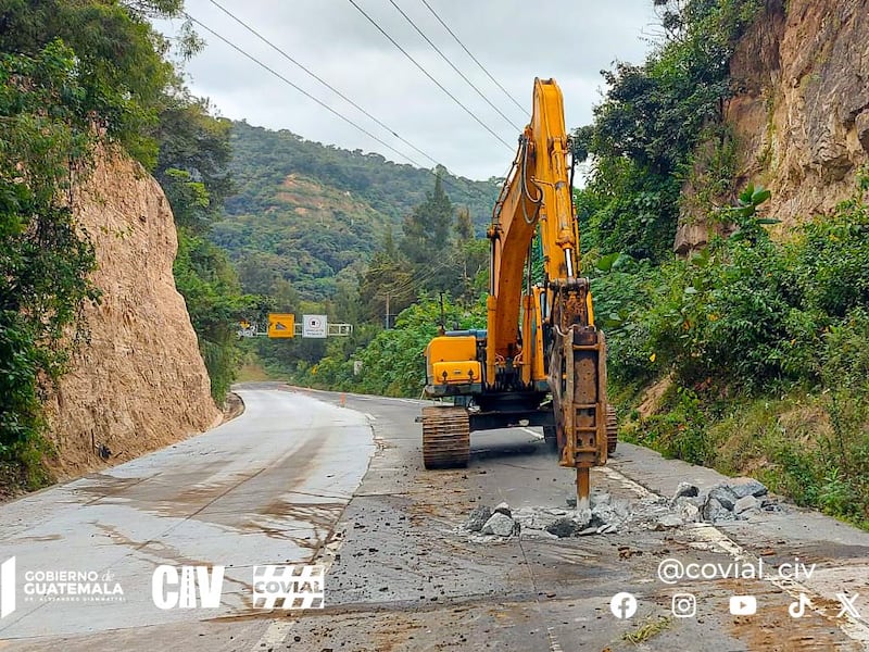 Reportan tráfico lento en cuesta Las Cañas por rehabilitación de carretera