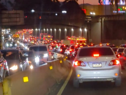 Aumenta flujo vehicular hacia Fraijanes y Pinula; tránsito ya impacta zonas 10 y 15