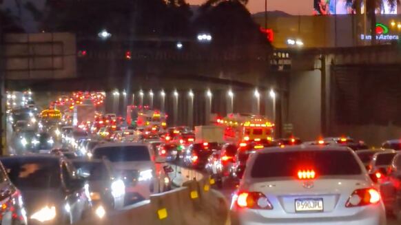 Tráfico colapsado en bulevar los Próceres. Foto: RRSS