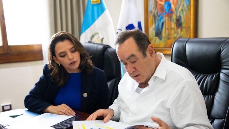 Capacitan al personal gubernamental sobre la transición de gobierno