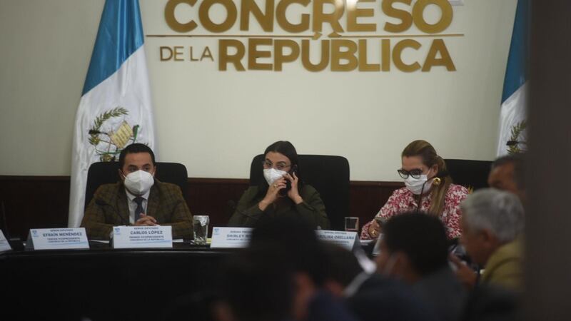 Alianza oficialista presenta misma iniciativa para apresurar su aprobación