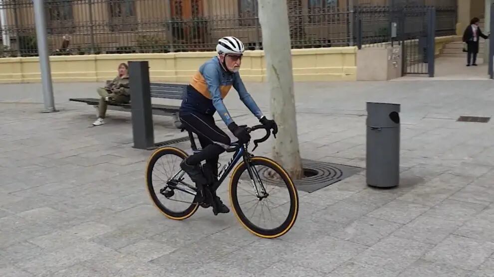 Pepe Pelegrín, el abuelo de 81 años en bicicleta