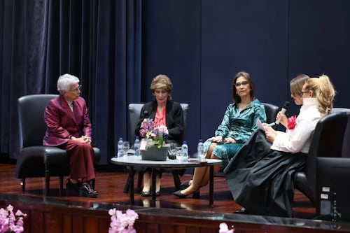 Juristas guatemaltecas destacan su trayectoria en conversatorio por el Día de la Mujer