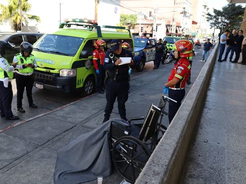 Localizan a hombre fallecido en la vía pública cerca del parque Central