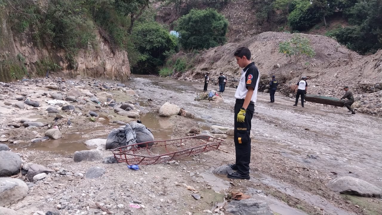 Los cuerpos fueron  localizados envueltos en bolsas pláticas. Foto: CBV