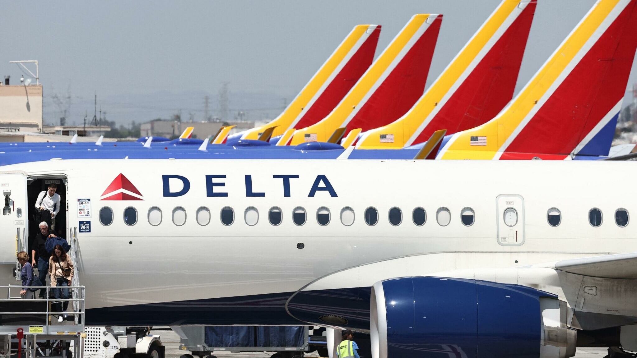 Mujer logró evadir controles de seguridad.