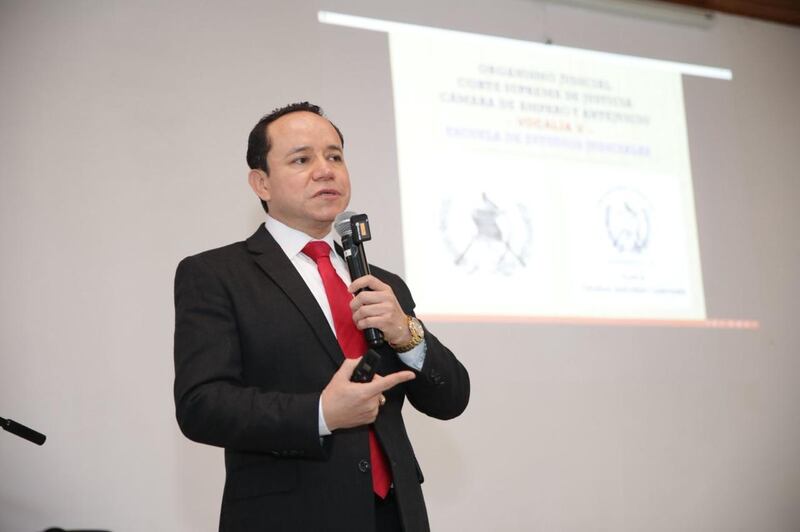 Magistrado Estuardo Adolfo Cárdenas.