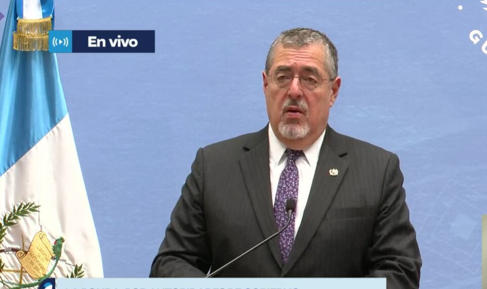 Presidente de Guatemala promete acciones para reducir accidentes de transporte público