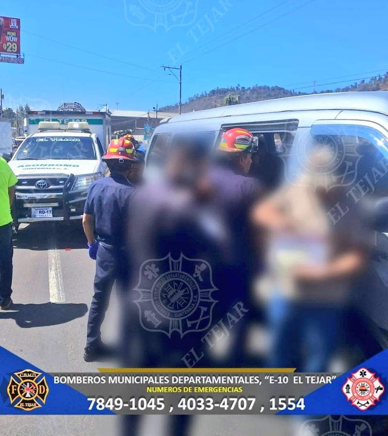 Incidente de tránsito en carretera al occidente. Foto: Bomberos departamentales