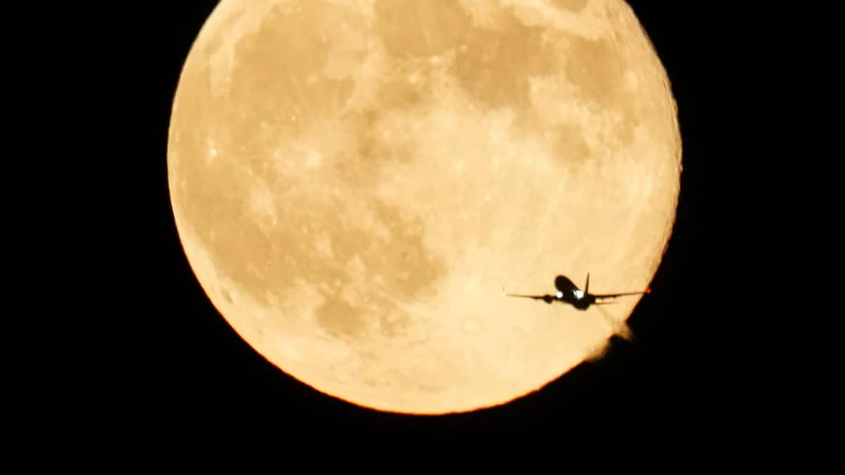 Superluna de octubre deslumbra al mundo