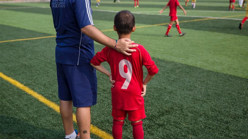 Federación inglesa de futbol acorralada por casos de pedofilia