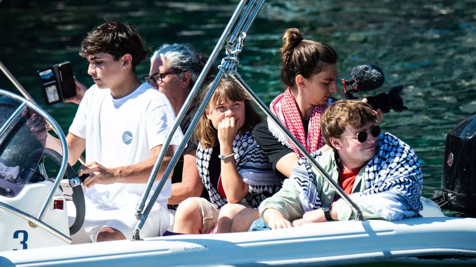 Se dirigía a Gaza con ayuda humanitaria, viajaban Thunberg y otros 11 activistas.