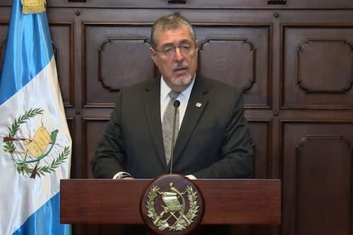 Arévalo llama a diputados a votar “con libertad” ante elección de magistrados a la CC