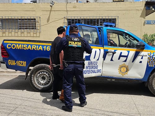 Hombre retenía y amenazaba con matar a su hija en San Juan Sacatepéquez