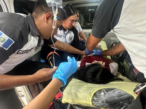 Trasladan a cinco estudiantes por síntomas de intoxicación en escuela de zona 1